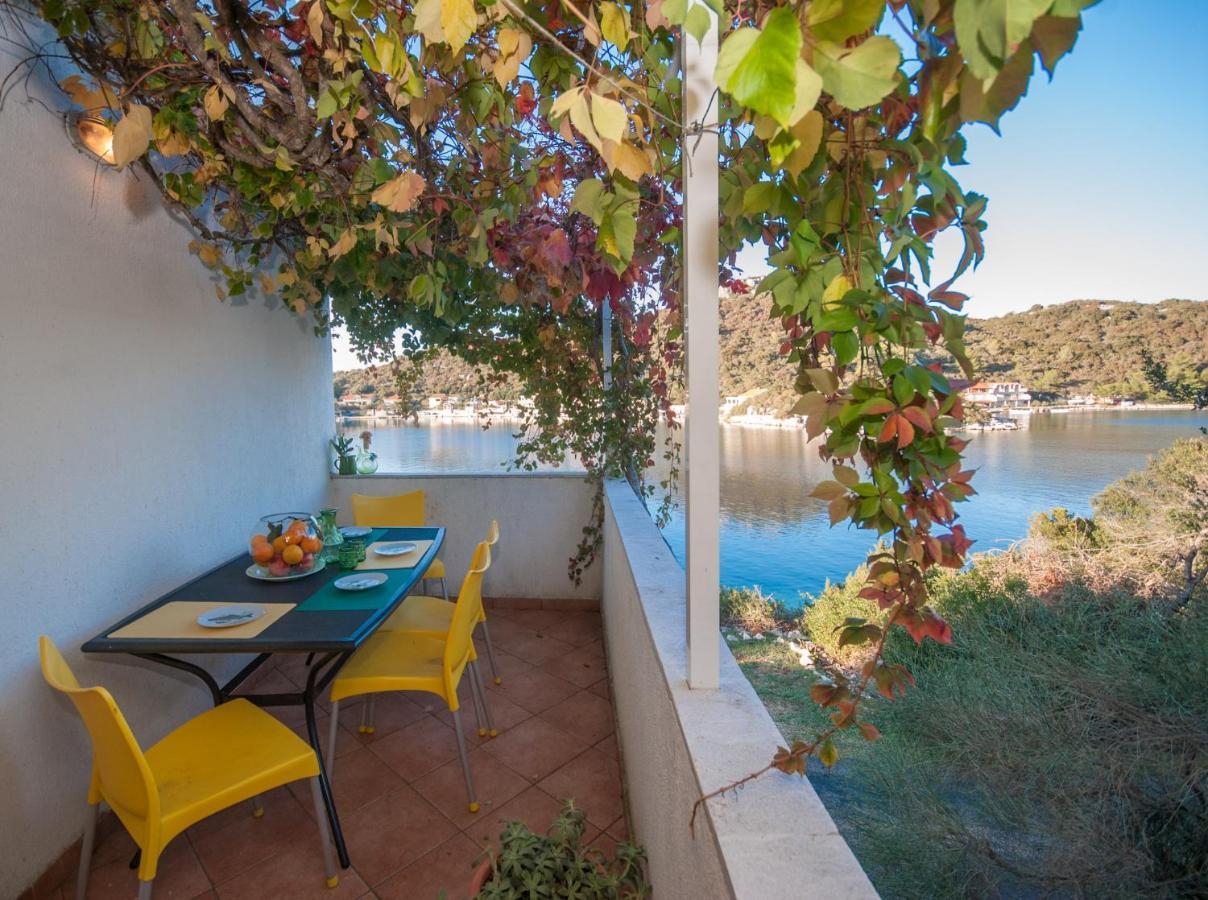 Apartmani Jagoda Lastovo Exterior photo